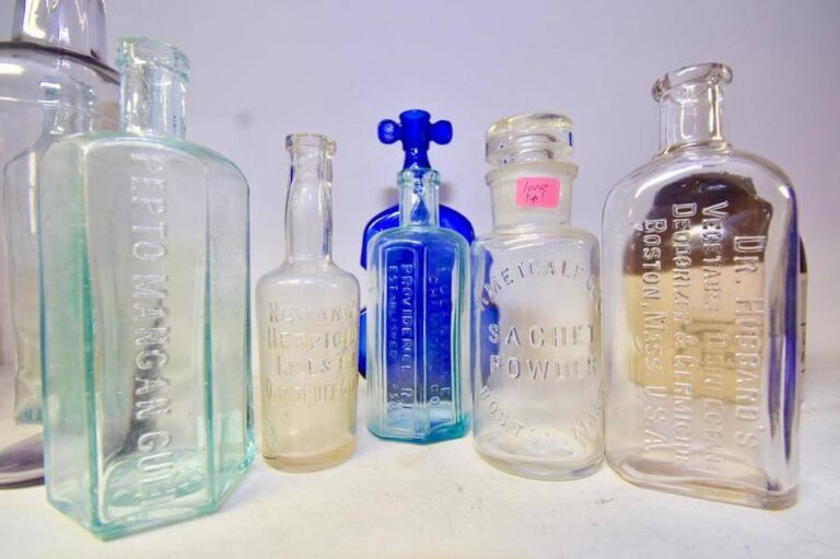 Vintage Glass Bottle Collecting | Nostalgia Antiques & Collectibles